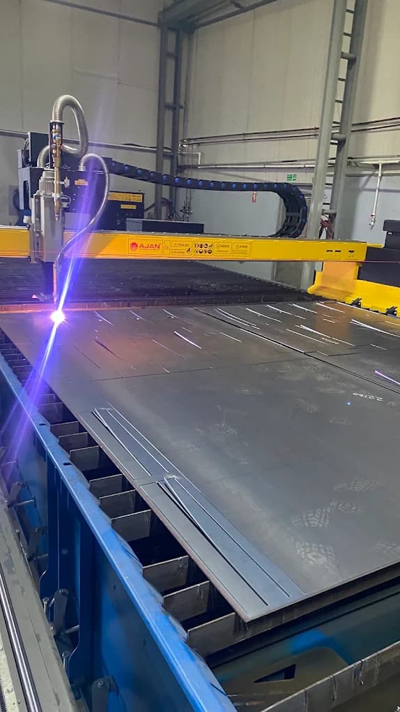 Ajan CNC plasma machine over the 12-metre table
